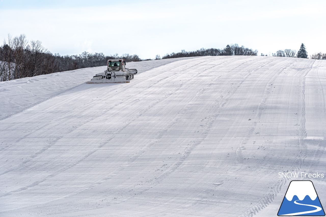 増毛町営暑寒別岳スキー場｜なんと、現在の積雪は、驚異の「280cm」！豪雪当たり年の暑寒別岳スキー場、最高です。